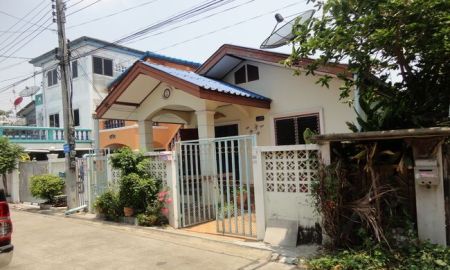 ขายบ้าน - ขายบ้านเดี่ยว หมู่บ้านเปี่ยมเจริญ ขจรวิทย์ เนื้อที่ 39.5 ตร.ว. 5 นอน 4 น้ำ สภาพดี