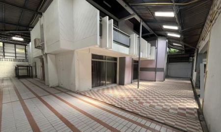 ให้เช่าโรงงาน / โกดัง - ให้เช่าโกดัง โรงงาน พร้อมสำนักงาน ซอยพัฒนาการ76 พื้นที่ใช้สอย 1,000 ตารางเมตร รถเทรลเลอร์ เข้าออกได้