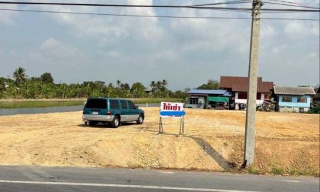 ให้เช่าที่ดิน - ที่ดินเปล่าให้เช่า 1 ไร่ หน้ากว้าง 36 เมตร ถมแล้ว ติดถนนใหญ่เทพราช-ลาดกระบังเหมาะสำหรับทำลานจอดรถ โกดังเก็บของ ลานเก็บตู้คอนเทนเนอร์ ร้านค้าโชว์รูม