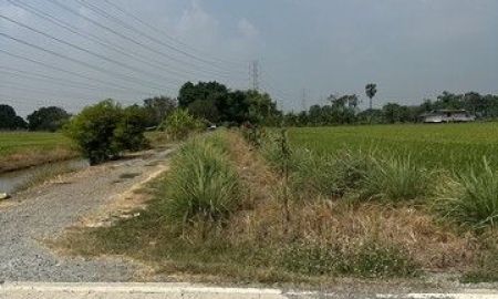 ขายที่ดิน - ขายที่ดินแปดริ้ว ติดคลองอุดมชลจร 4.5 ไร่ ติดถ.คอนกรีต ใกล้แยกเปร็ง 2.9 กม. อ.เมืองฉะเชิงเทรา จ.ฉะเชิงเทรา