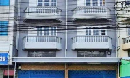ให้เช่าอาคารพาณิชย์ / สำนักงาน - แม็คโคร 1กม. ติดถนนใหญ่ 3 นอน ไทวัสดุ นครปฐม 600ม. ให้เช่าอาคารพาณิชย์ 3.5 ชั้น 2 คูหาทะลุกัน 34ตร.วา.404 ตร.ม.