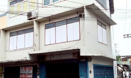 ขายอาคารพาณิชย์ / สำนักงาน - ขายตึกแถวถนนจันทน์ 43 แยก16(ซอยเล็กประยูร) พื้นที่ 30 ตรว.3 ชั้น ขาย 10.6 ล้าน ทำเลทองใจกลางเมือง ใกล้ไอคอนสยาม BTSสถานีสุรศักดิ์