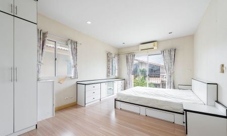 ขายบ้าน - ขายบ้านเดี่ยวใกล้สนามบิน พื้นที่เยอะ 56.2 ตร.ว. พร้อมอยู่ ถูกที่สุดในโครงการพฤกษา ปูริแสนแก้ว กิ่งแก้ว 37 เดินทางสะดวก เงียบสงบ ปลอดภัย