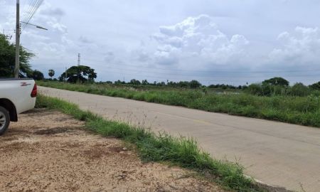 ขายที่ดิน - ขายที่ถมแล้ว ขายถูก ใกล้ถนนทางหลวง 3025 ( ท่าข้าม-สระสี่เหลี่ยม ) เนื้อที่ 200 ตรว. ต.ท่าข้าม อ.พนัสนิคม จ.ชลบุรี