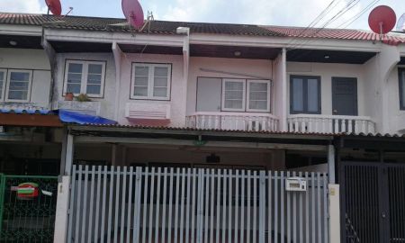 ขายทาวน์เฮาส์ - ขายด่วน! ทาวน์เฮาส์ 2 ชั้น ลาดพร้าว-สะพานสอง ทำเลทอง เดินทางสะดวก ใกล้ BTS