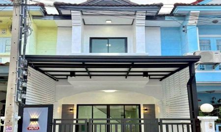 ขายทาวน์เฮาส์ - รีโนเวทใหม่ขายทาวน์เฮ้าส์ 17 ตร.ว หมู่บ้านพุทธชาด บางรักใหญ่ (ซอย2 ) แต่งใหม่ทำเลดี พร้อมอยู่
