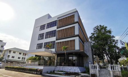 ให้เช่าอาคารพาณิชย์ / สำนักงาน - ให้เช่าอาคารพาณิชย์ 4 ชั้น ทำเลทอง วังทองหลาง พระรามเก้า เนื้อที่ 1 ไร่ 35 ตรว พื้นที่ใช้สอย 1659 ตรม
