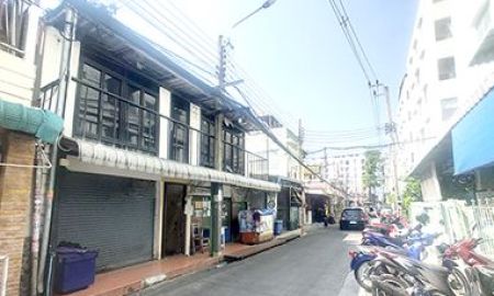 ขายอพาร์ทเม้นท์ / โรงแรม - ขายด่วน!! หอพัก 2 ชั้น 2 คูหา 44 ตรว. ซ.ประชาชื่น 8 แยก 6 ตรงข้าม ม.ธุรกิจบัณฑิตย์