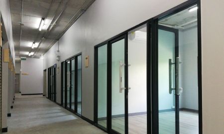 ให้เช่าอาคารพาณิชย์ / สำนักงาน - ให้เช่าออฟฟิศ สำนักงานขนาดเล็ก พร้อมห้องเก็บของ นนทบุรี ใกล้รถไฟฟ้า