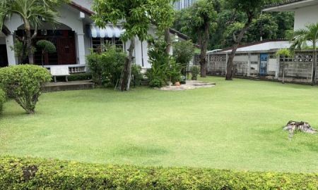 ขายที่ดิน - ที่ดินเปล่า ( มีบ้าน 1 หลัง จะเอาหรือไม่เอาก็ได้ ) บนถนนเทพารักษ์ เมือง สมุทรปราการ ติดถนนน 2 ซอย