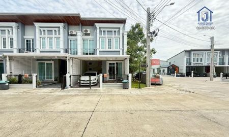 ขายทาวน์เฮาส์ - ขายทาวน์โฮม 2 ชั้น หมู่บ้านโกลเด้น ทาวน์ เกษตร-นวมินทร์ ซอยนวมินทร์ 42 แยก 25 หลังมุม