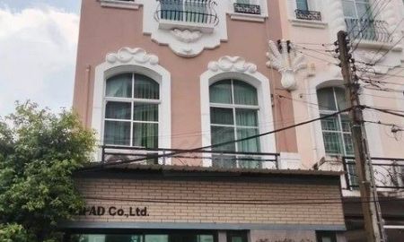 ให้เช่าทาวน์เฮาส์ - ให้เช่าทาวน์โฮม 3 ชั้นหลังมุม 4 ห้องนอน บ้านกลางเมืองมอนติคาร์โล รัชวิภา ใกล้ทางด่วน ใกล้รถไฟฟ้า ใกล้ตลาดบองมาเช่ เหมาะทำออฟฟิศและอยู่อาศัย