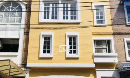 ขายทาวน์เฮาส์ - 45033 Sole Agent ทาวน์โฮม 4 ชั้น หมู่บ้านเย็นอากาศเรสซิเดนซ์ ถนนเย็นอากาศ