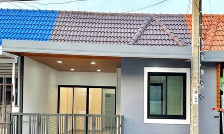 ขายทาวน์เฮาส์ - ขายถูกสุดทาวน์เฮ้าส์ชั้นเดียว 3 ห้องนอน 18 ตร.ว หมู่บ้านบัวทอง 4 ถ.บ้านกล้วย-ไทรน้อย รีโนเวทใหม่ทั้งหลังพร้อมอยู่