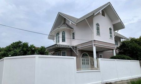ขายบ้าน - ขายบ้านเดี่ยว 2 ชั้นหลังมุม 149 ตรว. หมู่บ้านเมืองทอง 4 ถนนสุขุมวิท 101 ซอยปุณณวิถี 53