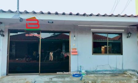ขายทาวน์เฮาส์ - ทาวน์เฮาส์ 1 ชั้น หมู่บ้าน อาสาเฮ้าส์ 5 เนื้อที่ 18 ตรว. ใกล้โรงเรียนราชวินิต นนทบุรี ถนนบางใหญ่-บางคูลัด ตำบลบางใหญ่ อำเภอบางใหญ่ จังหวัดนนทบุรี