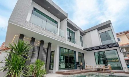 ขายบ้าน - ขายบ้านตกแต่งหรูสไตล์โมเดิร์น ใกล้หาดจอมเทียน 5 ห้องนอน