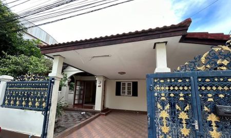 ให้เช่าบ้าน - ให้เช่าบ้านเดี่ยว หมู่บ้านลาซาลนิเวศน์ พร้อมเข้าอยู่ พร้อมเฟอร์ ทำเลดี ย่านลาซาล ทำพื้นใหม่ เงียบสงบ ส่วนตัว บรรยากาศร่มรื่นมาก