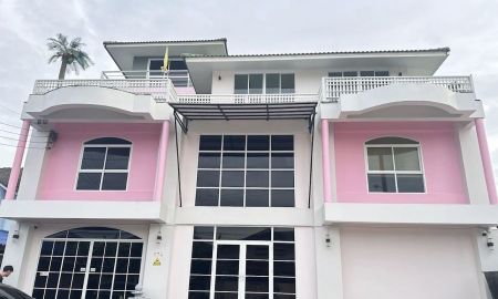 ให้เช่าอาคารพาณิชย์ / สำนักงาน - ให้เช่าอาคาร 4 ชั้น เขตประเวศ พัฒนาการ 97 เนื้อที่ 99 ตรว 698 ตรม. 9 ห้อง เหมาะเป็นสำนักงาน บ้านพักครอบครัวใหญ่ คลินิก สตูดิโอ จดทะเบียนบริษัทได้