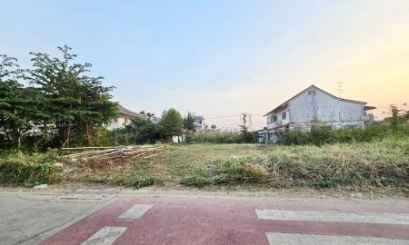 ขายที่ดิน - ที่ดินถมแล้ว 100 ตร.วา ตรงข้าม รร.อนุบาล ยุวมิตร เพชรเกษม 77 แยก 4-7 ถนนสวัสดิการ 2 ซอย 10 หนองแขม