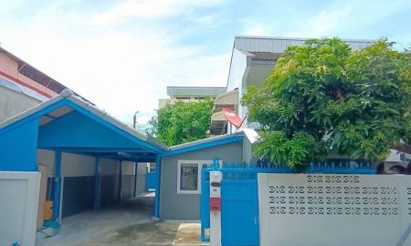 ขายบ้าน - ขายด่วน หมู่บ้าน ทิพย์ชวาลย์ ลาดพร้าว 87 (หลังริม ปรับปรุงใหม่) เนื้อที่ 45.5 ตารางวา พื้นที่ใช้สอย 160 ตารางเมตร 3ห้องนอน 2ห้องน้ำ 1ห้องครัว