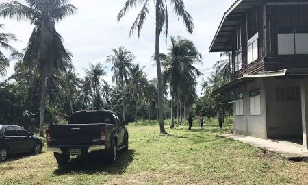ขายที่ดิน - ขายที่ดิน 8ไร่ อ.เมือง จ.ประจวบคีรีขันธ์ ใกล้ถนนเพรชเกษม ที่สวนมะพร้าว มีบ้าน 1หลัง ลดราคาถูกสุดๆ