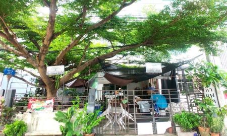 ขายทาวน์เฮาส์ - ขายด่วน ทาวน์โฮม 3 ชั้น หลังมุม ไอ-เพลส นาคนิวาส 48 เนื้อที่ 44.8 ตารางวา พื้นที่ใช้สอย 250 ตารางเมตร