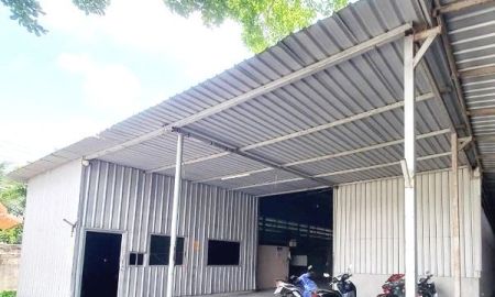 ให้เช่าโรงงาน / โกดัง - โกดัง อาคารพาณิชย์ขนาด 496 ตรม ให้เช่า พร้อมสำนักงาน กรุงเทพกรีฑา30 ใกล้ AIRPORT LINK ทับช้างคู่ขนานมอเตอร์เวย์ กล้ถนนศรีนครินทร์-ร่มเกล้าตัดใหม่