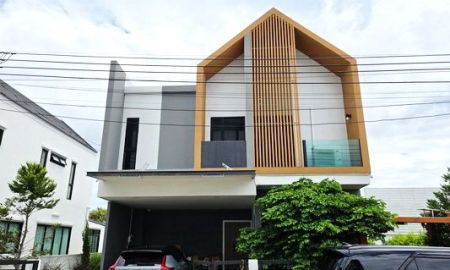ให้เช่าบ้าน - ให้เช่า] หมู่บ้าน มิวส์ เทียนทะเล 15 / 4 ห้องนอน 3 ห้องน้ำ / 50 ตรว. 180 ตรม. **25,000**