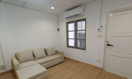 ให้เช่าทาวน์เฮาส์ - บ้านเช่า หมู่บ้าน เฟิร์สโฮม วัชรพล ซอยร่วมมิตรพัฒนา