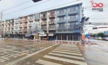 ขายอาคารพาณิชย์ / สำนักงาน - ขายอาคารพาณิชย์ 4.5ชั้น ห้องมุม ติดถนน ใกล้แยกประเวศ