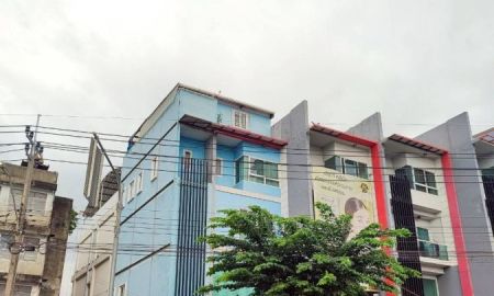 ขายอาคารพาณิชย์ / สำนักงาน - ขายอาคารพาณิชย์ 4 ชั้น ปากซอยคู้บอน6 ติดถนนคู้บอน ใกล้BTSสายสีชมพู รามอินทรา-กรุงเทพ