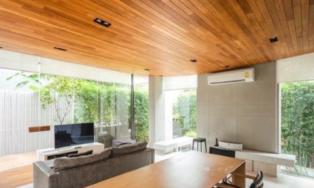 ให้เช่าบ้าน - ให้เช่าหมู่บ้านหรูย่านทาวน์อินทาวน์ Luxury โซลเอกมัย-ลาดพร้าว Soul-Ekamai Ladpraw ใกล้ Town in Town เหม่งจ๋าย ใกล้ รร นานาชาติ SISB, Regent. KIS