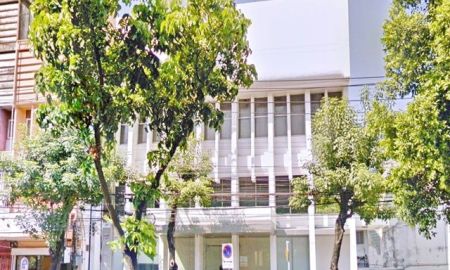 ให้เช่าอาคารพาณิชย์ / สำนักงาน - จอดรถ 10 คัน ให้เช่าอาคารสำนักงาน 3 ชั้น ดาดฟ้า 164 ตร.วา. ทองหล่อ เอกมัย สุขุมวิท34-38 BTS พระโขนง 1กม. 656 ตร.ม.