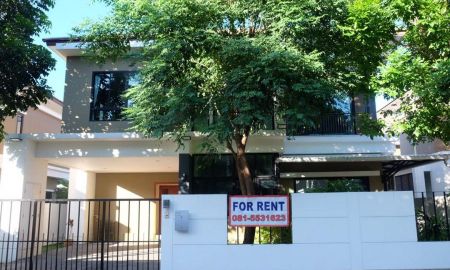 ให้เช่าบ้าน - บ้านเดี่ยว Villa Arcadia Srinakarin 72 ตร.วา 4 นอน 3 น้ำ 3 จอดรถ 1 เอนกประสงค์ 1 ห้องเมด ตกแต่งครบ