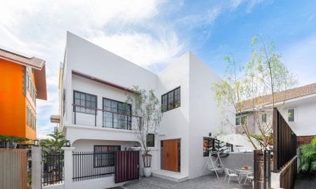 ขายบ้าน - ขายบ้านเดียวพร้อมสระห้วยขวางใจกลางเมือง 5 ห้องนอน 500 ตร.ม. พร้อมสระว่ายตัว