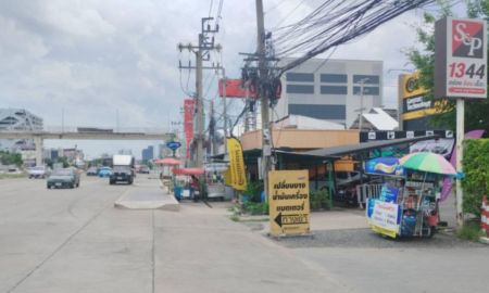 ขายที่ดิน - ขายที่ดินมีสิ่งปลูกสร้าง 152 ตรว. ติดถนนรามคำแหง ใกล้รถไฟฟ้าสายสีส้ม สถานีคลองบ้านม้า แขวงสะพานสูง สะพานสูง กรุงเทพๆ