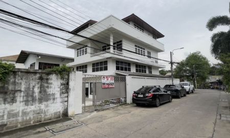 ขายบ้าน - ขายบ้านเดี่ยว4ชั้น ย่านสนามบินน้ำ ซอยนนทบุรี26 พื้นที่128ตรว. ขายเพียงแค่12ล้าน เข้าซอยเพียงแค่200เมตรเท่านั้น