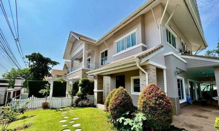 ขายบ้าน - บ้านสไตล์ร่วมสมัย 4 ห้องนอนพร้อมสระว่ายน้ำส่วนตัว ในหมู่บ้านกุลพันธ์วิลล์15 ใกล้ถนนวงแหวนรอบสอง เชียงใหม่