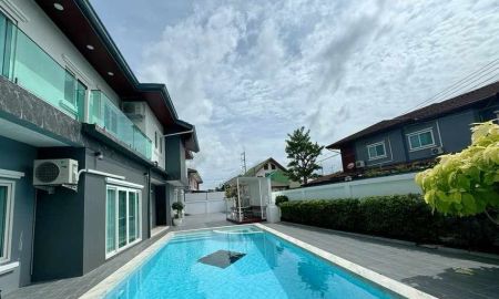 บ้าน - บ้านพักตากอากาศ พร้อมสระว่ายน้ำส่วนตัวขนาดใหญ่ ศอ่างเก็บน้ำมาบประชัน ซอยสยามคันทรีคลับ