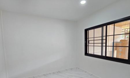 ขายทาวน์เฮาส์ - หมู่บ้านเรือนสุข2 ซ.67 บ้านเลขที่239/1243 เนื้อที่18ตรว.