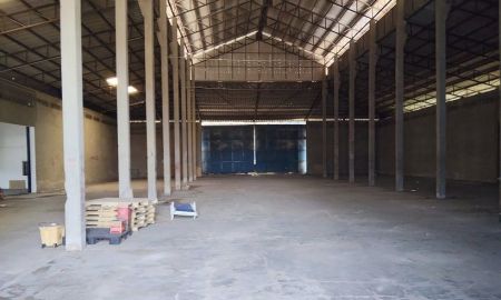 ให้เช่าโรงงาน / โกดัง - ให้เช่าโกดัง + ที่ดิน 9 ไร่ ติดถนนเพชรเกษม (พระราม 2 ขาลงใต้) เขาย้อย เพชรบุรี พื้นที่ใช้สอยเยอะ ทำเลดี เหมาะทำคลังสินค้าเกษตร, ศูนย์กระจายสินค้า,