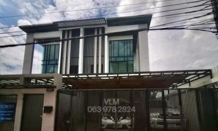 ขายทาวน์เฮาส์ - ขาย Townhouse ซอยนาคนิวาส 18 แขวงลาดพร้าว เขตลาดพร้าว ทิศใต้ เนื้อที่ 50 ตารางวา