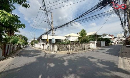 ขายบ้าน - ขายที่ดินพร้อมบ้าน 100ตรว.ซอยสบายใจ รัชดา สุทธิสาร ลาดพร้าว