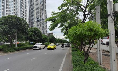 ขายบ้าน - ขายที่ดินพร้อมสิ่งปลูกสร้างแปลงเล็กๆติดถนน Smaller Land for sale Soi Huai Khwang area