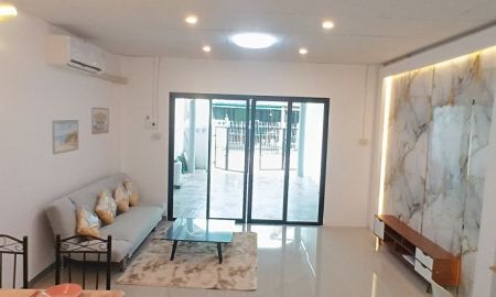 ขายทาวน์เฮาส์ - ลด1แสนขายทาวเฮาส์3ห้องนอนถนนจันทร์ทองเอี่ยมใกล้สถานีคลองบางไผ่