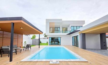 ขายบ้าน - ขายพูลวิลล่า 2 ชั้น ใกล้หาดจอมเทียน (บ้านรีโนเวท) ถนนเทพประสิทธิ์ 5 ห้องนอน
