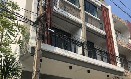 ให้เช่าอาคารพาณิชย์ / สำนักงาน - ให้เช่า โฮมออฟฟิศ 3 ชั้น ซ.นวมินทร์ 91 บ้านสวย สภาพดี พร้อมอยู่ ราคา 26,000 บาท