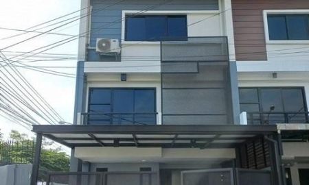 ให้เช่าทาวน์เฮาส์ - ให้เช่าทาวน์โฮม 3 ชั้น ดีไลท์อารียา ซอยลาดปลาเค้า72