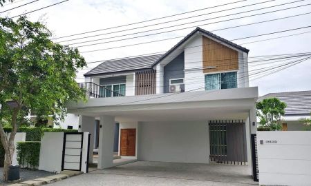 ขายบ้าน - บ้านพูลวิลล่า 2 ชั้น สไตล์โมเดิร์น พร้อมเรือนรับรอง 4 ห้องนอน ในหมู่บ้านวังตาล อ.หางดง เชียงใหม่